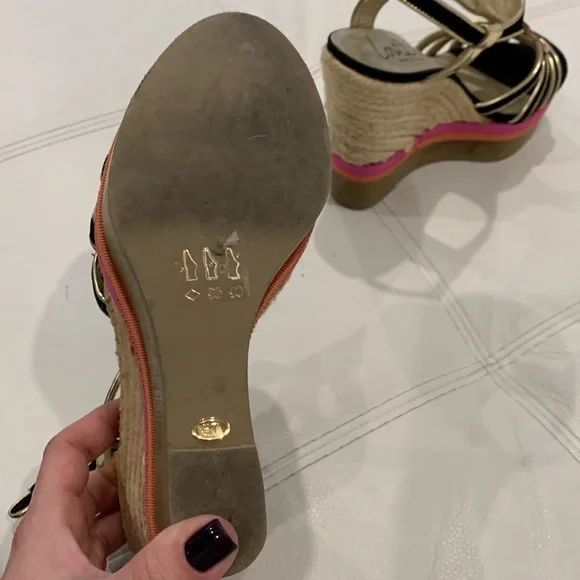 Shoes - Picture 6 of 7